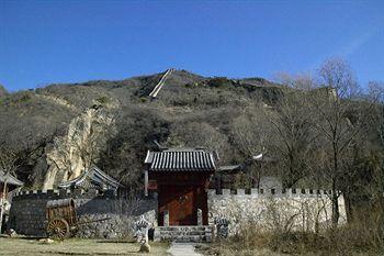 Отель Red Capital Ranch/ Shambala At The Great Wall Пекин Экстерьер фото